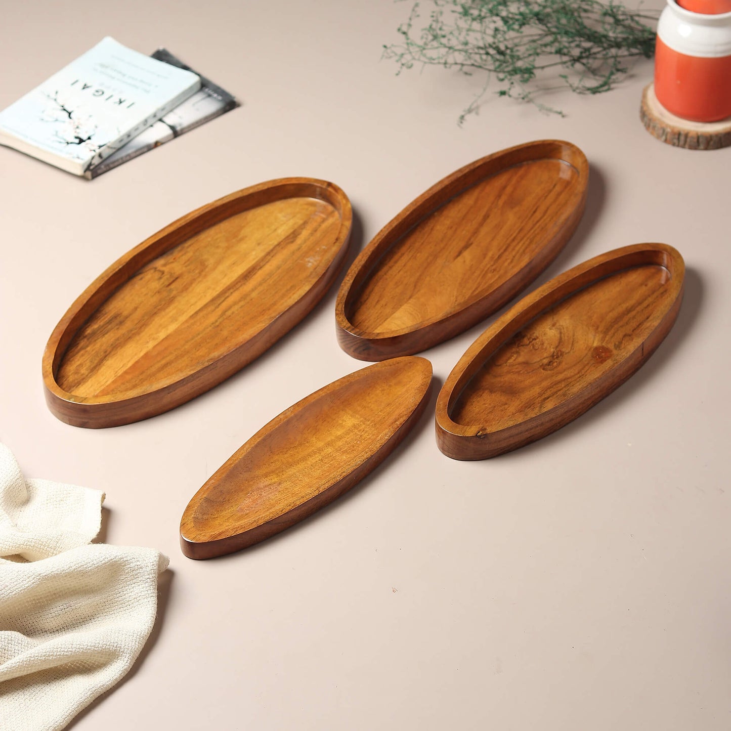 Oval Wooden Serving Platter (Set of 4)