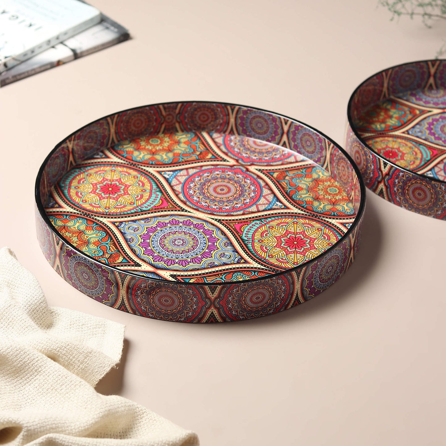 Round Multicoloured Decorative Tray Set (Set of 2)